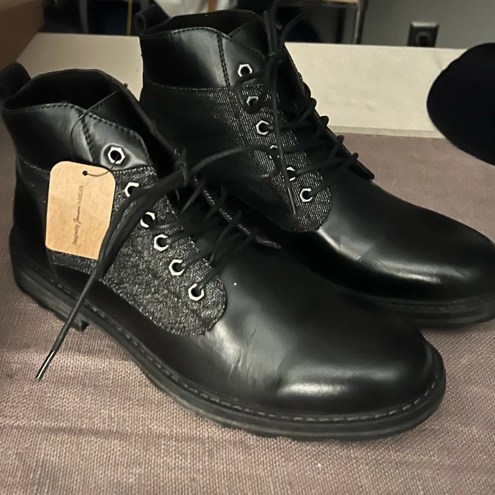 Jousen leather chukka